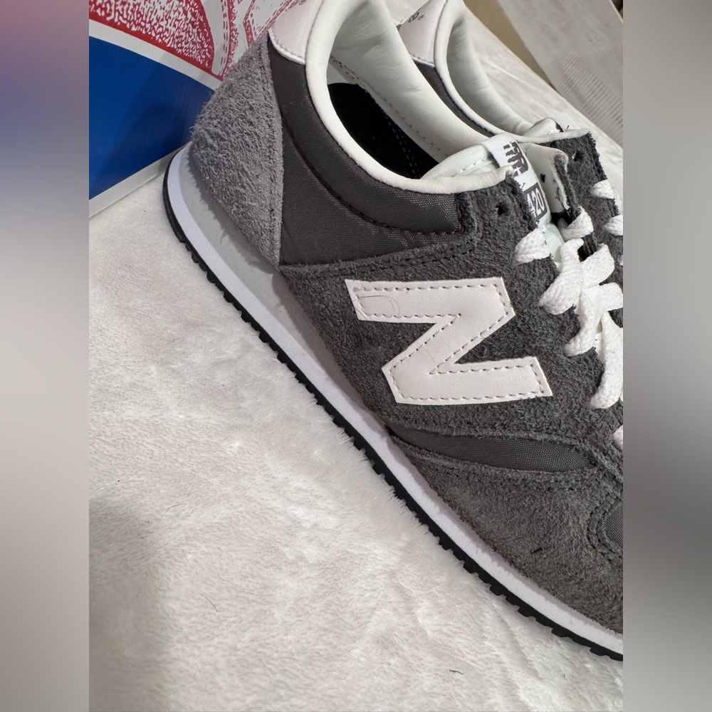 Brand New In Box New Balance 420 Women’s Size 8 - Picture 4 of 6